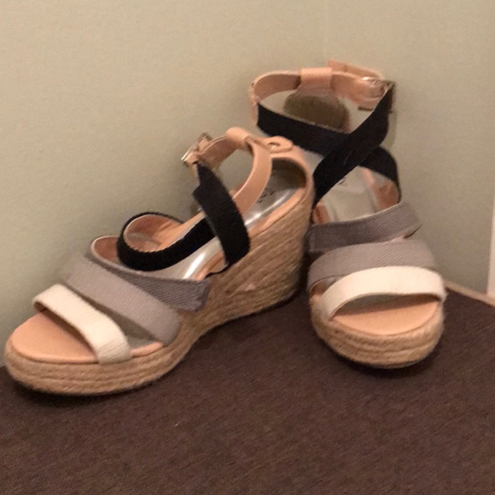 Relativity wedges